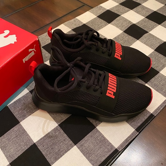 Boys Puma sneakers - Picture 7 of 9